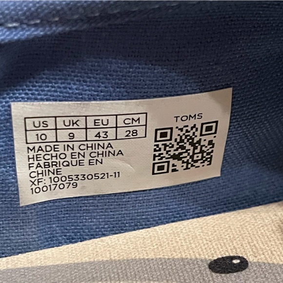 TOMS | Vegan Slip On Sharks Printed Canvas Sneakers - Picture 9 of 9